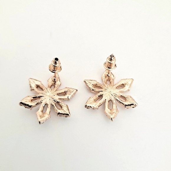 Gold Flower Rhinestone Necklace & Earring Set Quiet Luxury Statement Jewelry - Picture 12 of 14